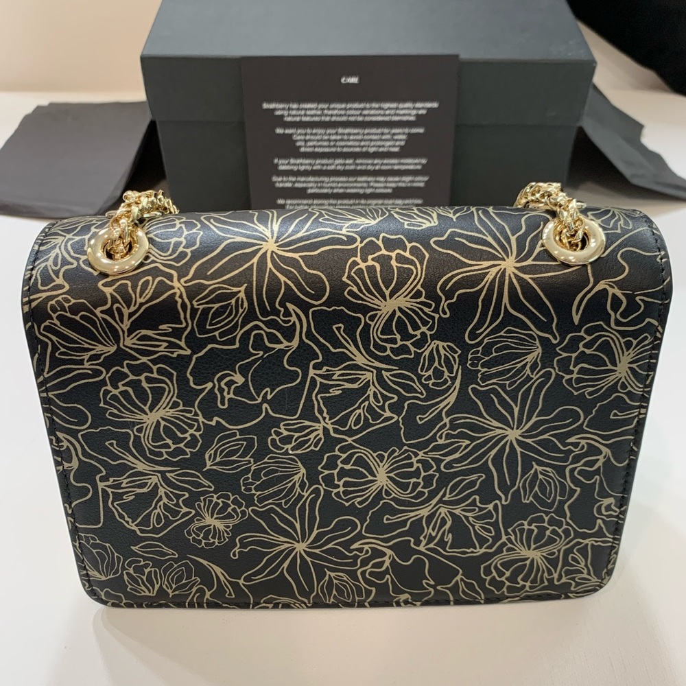 Rare Strathberry East West Mini - Black/Vanilla/Gold - Picture 2 of 16